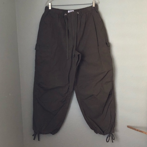 RSQ Olive military green fluffy cargo pants with zipper XXLarge - Picture 2 of 13